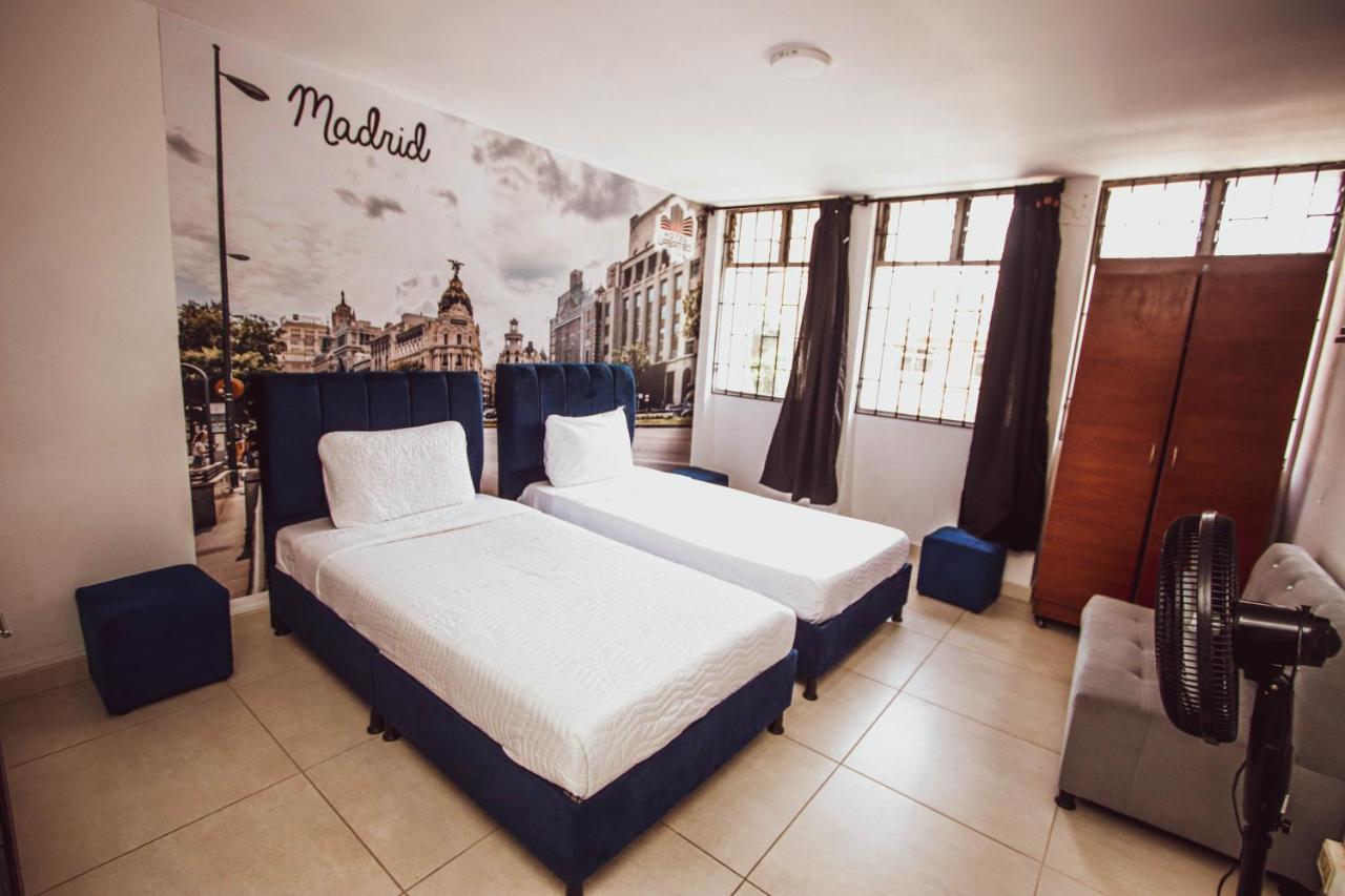 Aw Hotel Urban 80 Medellin Luaran gambar